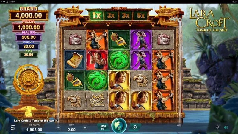 Lara Croft: Tomb of the Sun slot gameplay — temple adventure reels